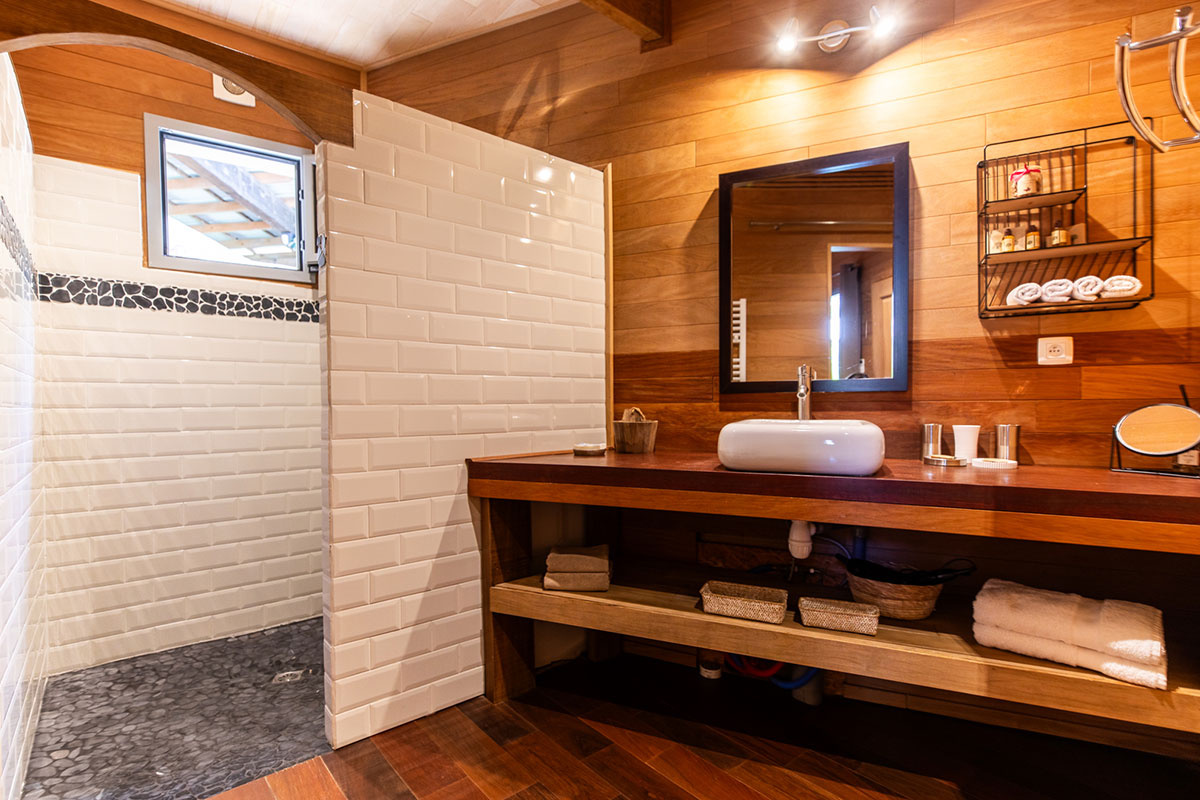 Salle de bain de la villa du haut