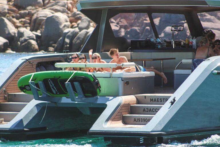 maestro-bateau-lavezzi-bronzage